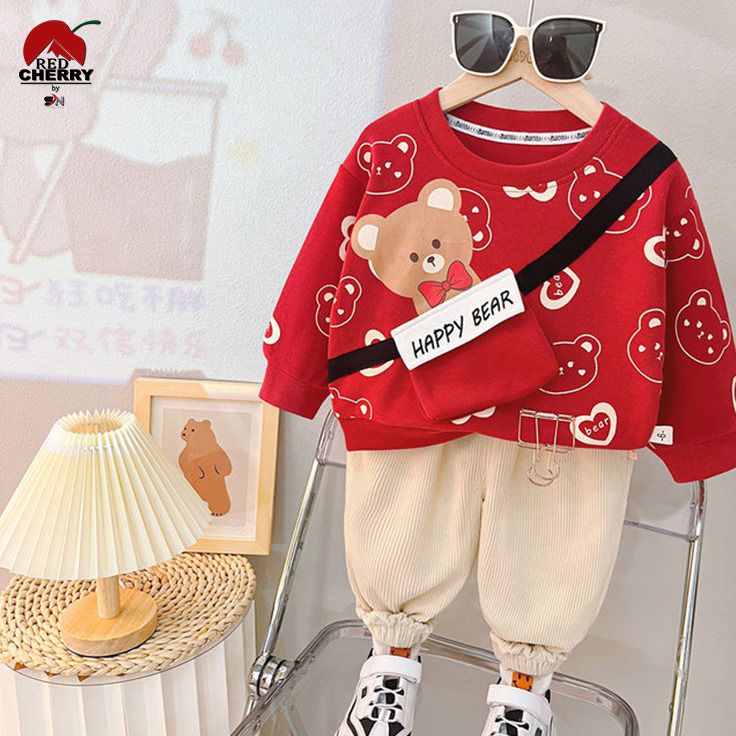 Red pocket sweatshirt with trousers for kids